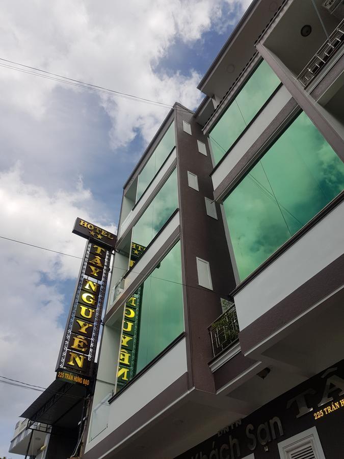 Tay Nguyen Hotel Kon Tum Dış mekan fotoğraf